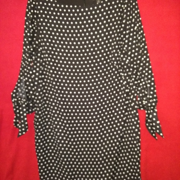 Sale SALE TAHRIi shift dress - Picture 1 of 7
